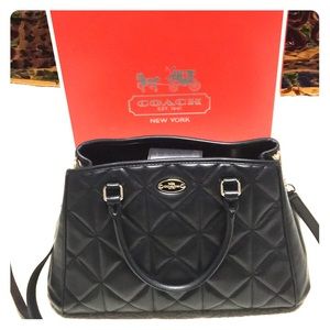 Satchel tufted leather